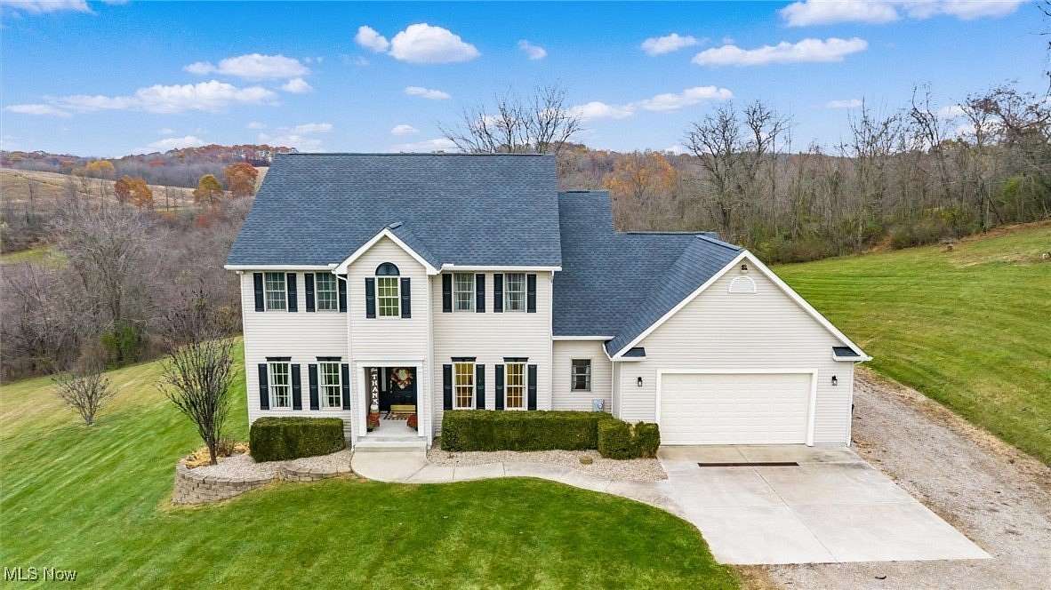 5 Acres of Residential Land with Home for Sale in Nashport, Ohio