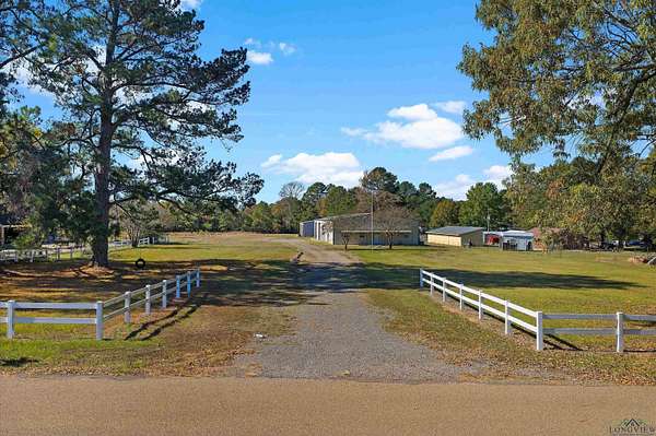 3 Acres of Residential Land with Home for Sale in Texarkana, Texas