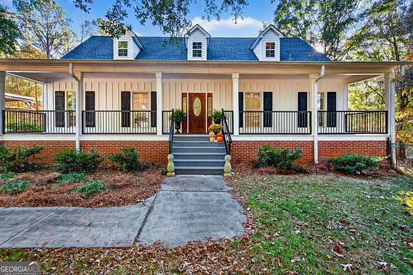 12.8 Acres of Land with Home for Sale in Pine Mountain, Georgia