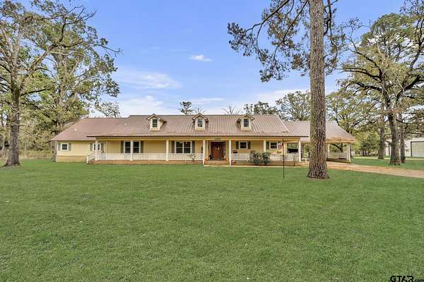 1.83 Acres of Residential Land with Home for Sale in Center, Texas