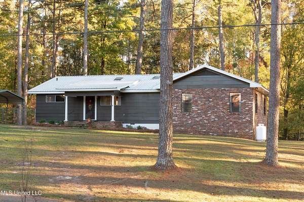 2.2 Acres of Residential Land with Home for Sale in Florence, Mississippi