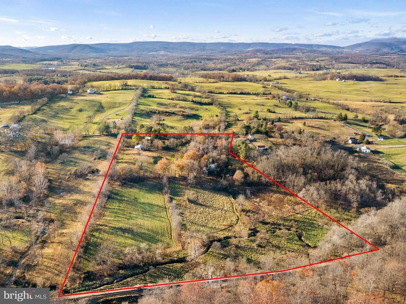 20 Acres of Agricultural Land for Sale in Delaplane, Virginia