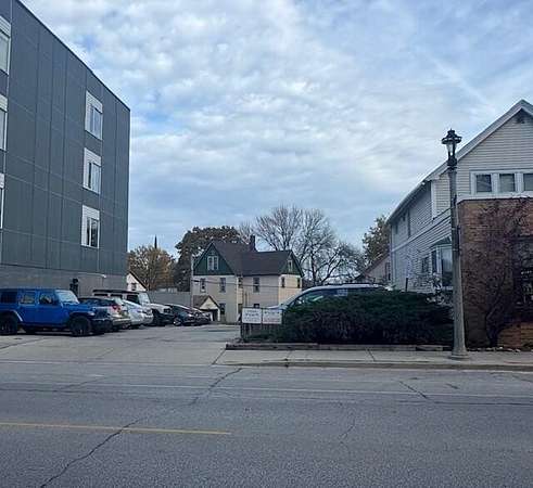 0.16 Acres of Commercial Land for Sale in Milwaukee, Wisconsin