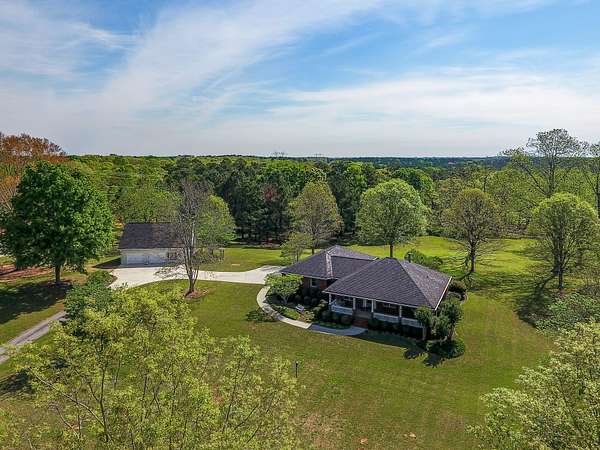 5.5 Acres of Land with Home for Sale in Grantville, Georgia