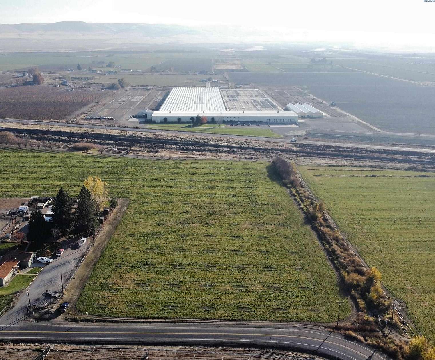 5.1 Acres of Residential Land for Sale in Mabton, Washington