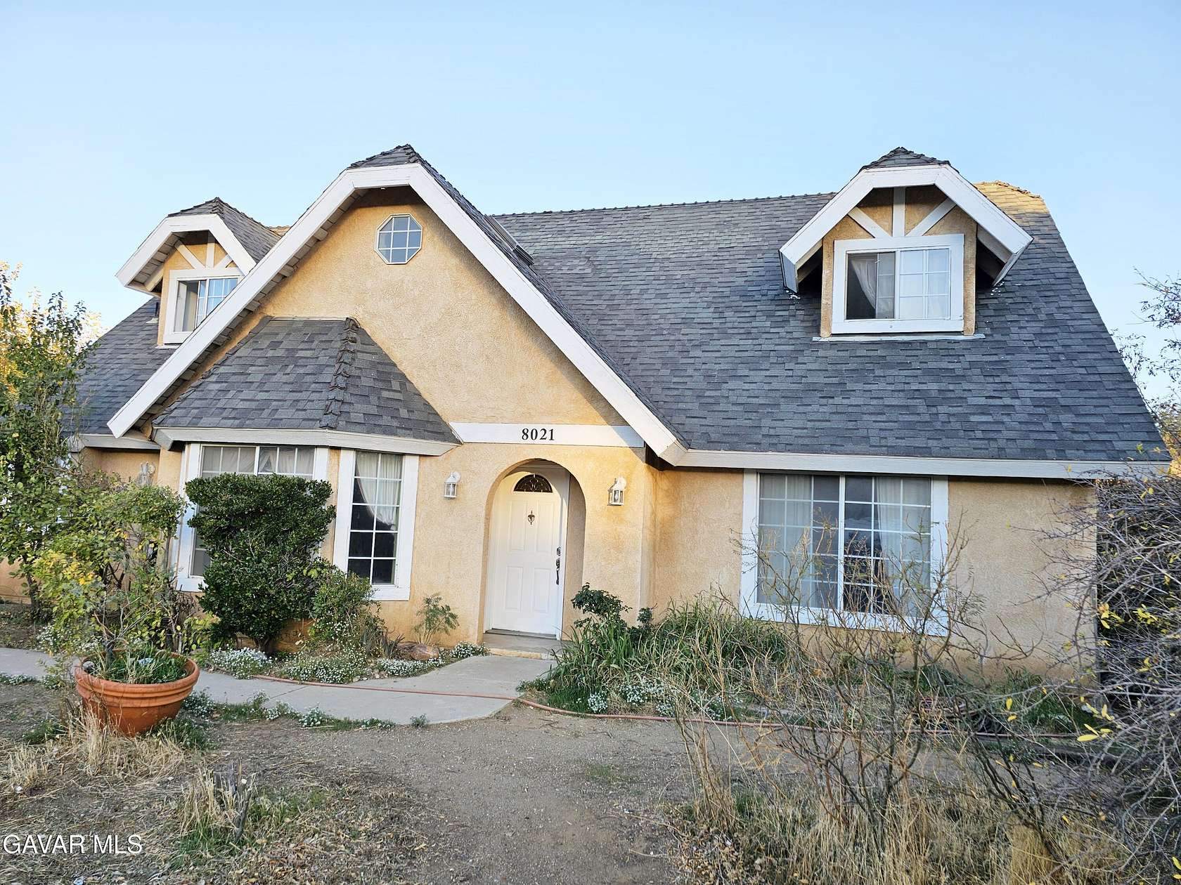 2.28 Acres of Residential Land with Home for Sale in Oak Hills, California