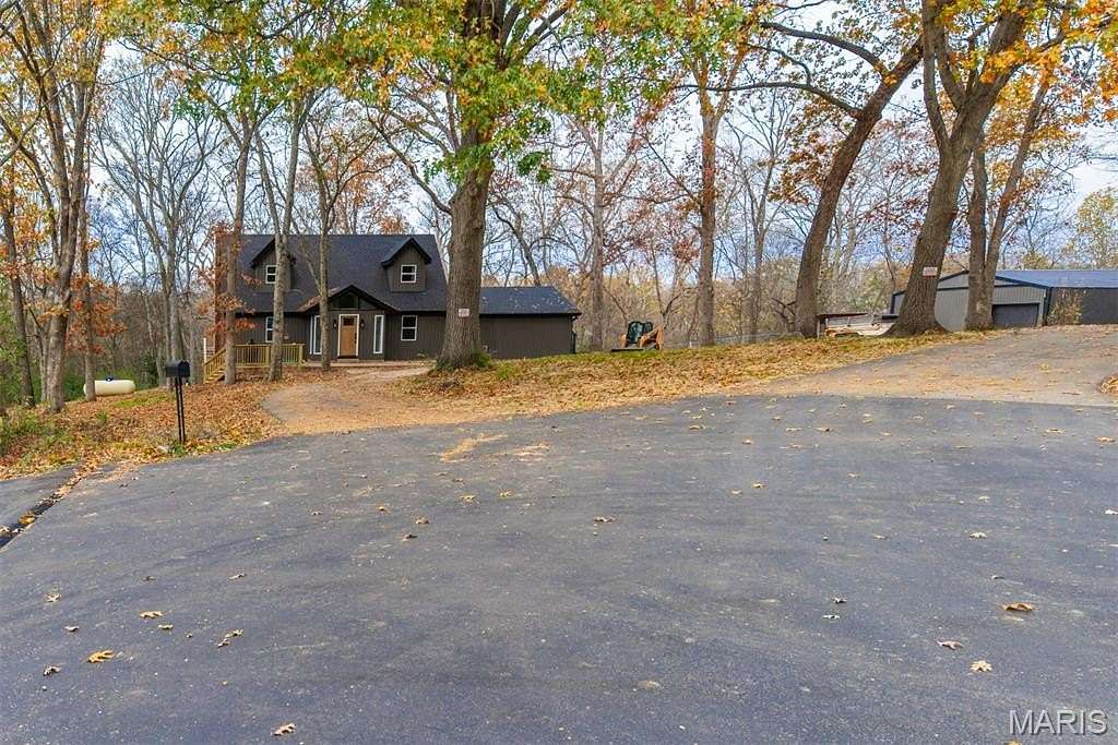4.3 Acres of Residential Land with Home for Sale in Villa Ridge, Missouri