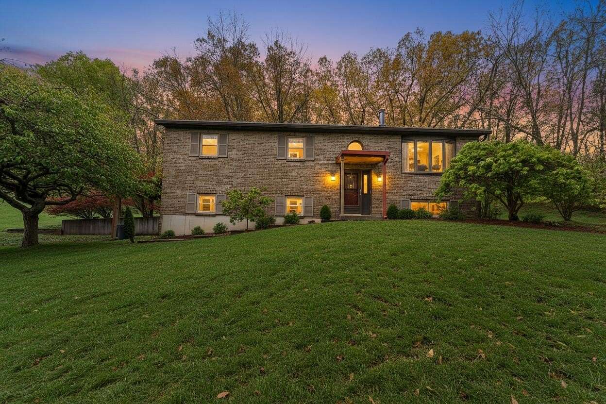 2 Acres of Residential Land with Home for Sale in California, Kentucky