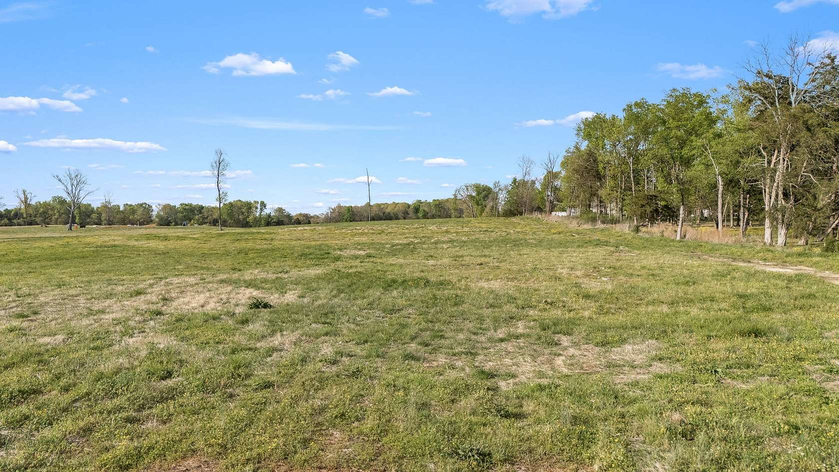 10.6 Acres of Land for Sale in Shelbyville, Tennessee