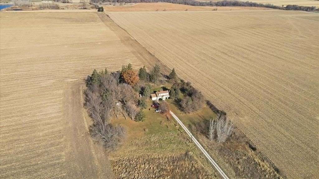 5.15 Acres of Residential Land with Home for Sale in Center Township, Iowa