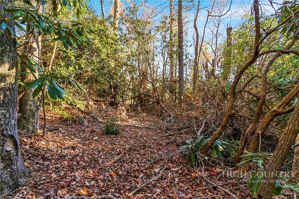 1.28 Acres of Residential Land for Sale in Newland, North Carolina