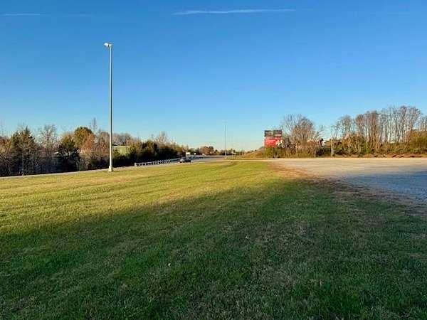 5.39 Acres of Commercial Land for Sale in Byrdstown, Tennessee