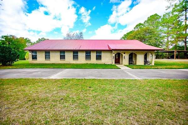 3.68 Acres of Residential Land with Home for Sale in Lufkin, Texas