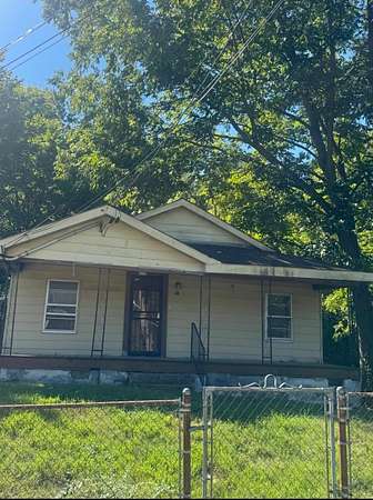 2.53 Acres of Residential Land with Home for Sale in Memphis, Tennessee