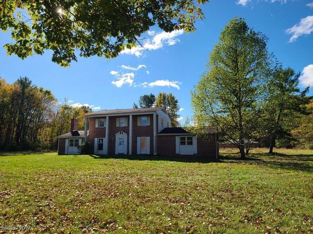 5 Acres of Residential Land with Home for Sale in Canfield, Ohio