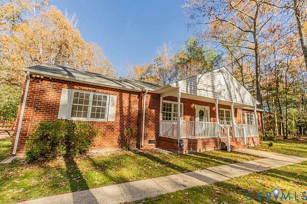 4.32 Acres of Residential Land with Home for Sale in Mechanicsville, Virginia