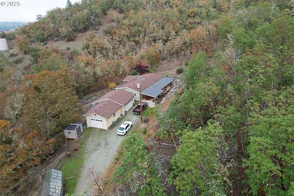 40.1 Acres of Land with Home for Sale in Riddle, Oregon