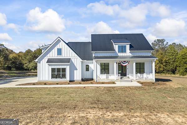 16 Acres of Recreational Land with Home for Sale in Comer, Georgia