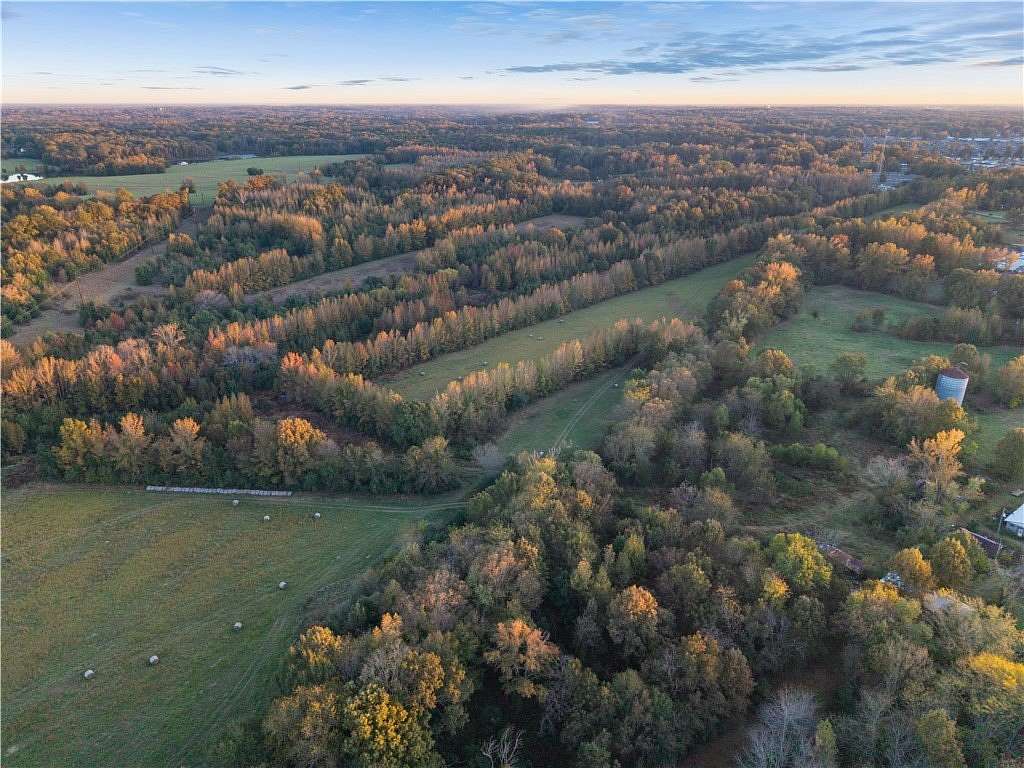 271 Acres of Recreational & Residential Land for Sale in Austin, Arkansas