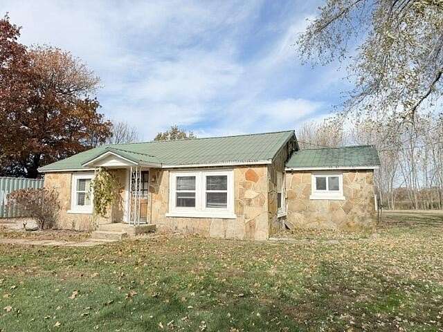 2 Acres of Residential Land with Home for Sale in Lebanon, Missouri