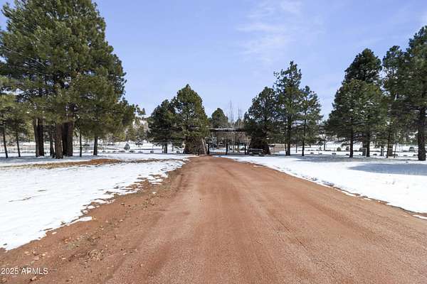 26.4 Acres of Land with Home for Lease in Heber, Arizona