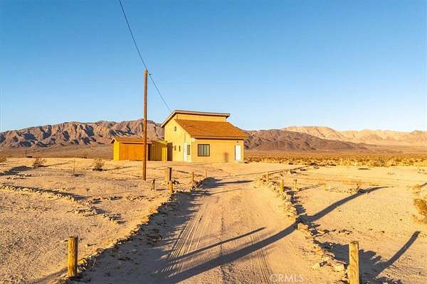 5 Acres of Residential Land with Home for Sale in Twentynine Palms, California