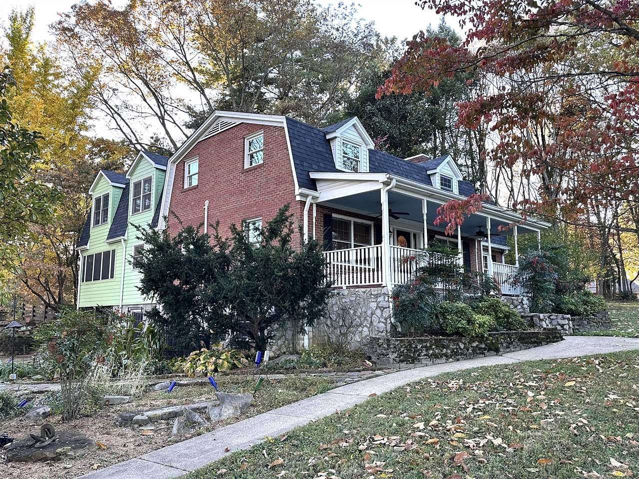 2.17 Acres of Residential Land with Home for Sale in Bowling Green, Kentucky