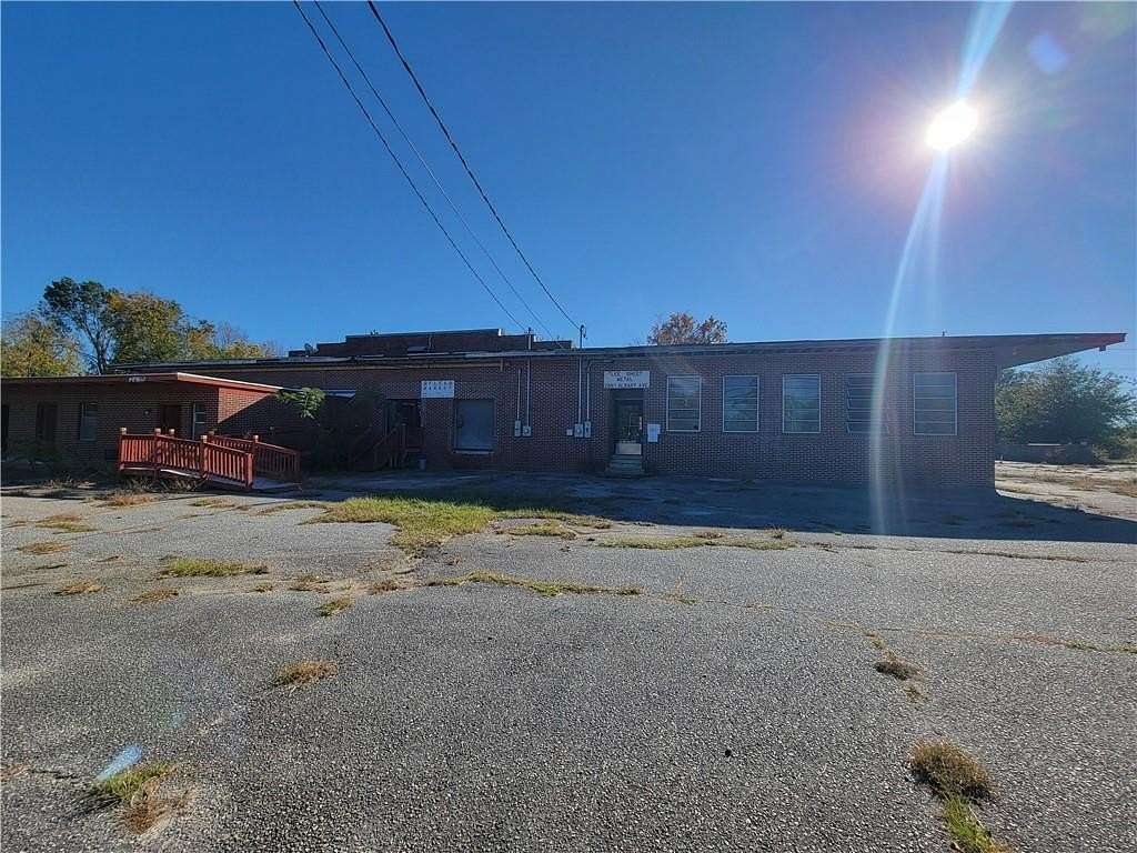 5.76 Acres of Commercial Land for Sale in Waycross, Georgia