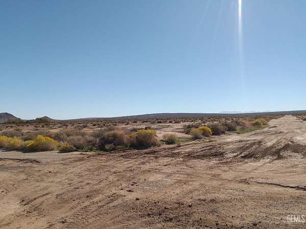 0.25 Acres of Residential Land for Sale in California City, California