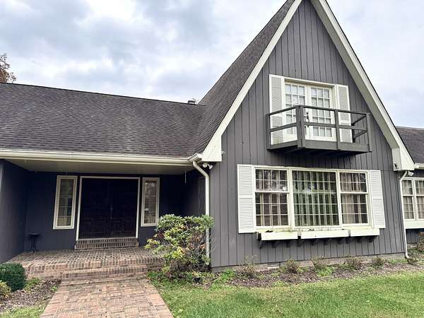 6.4 Acres of Residential Land with Home for Sale in Kingston Springs, Tennessee