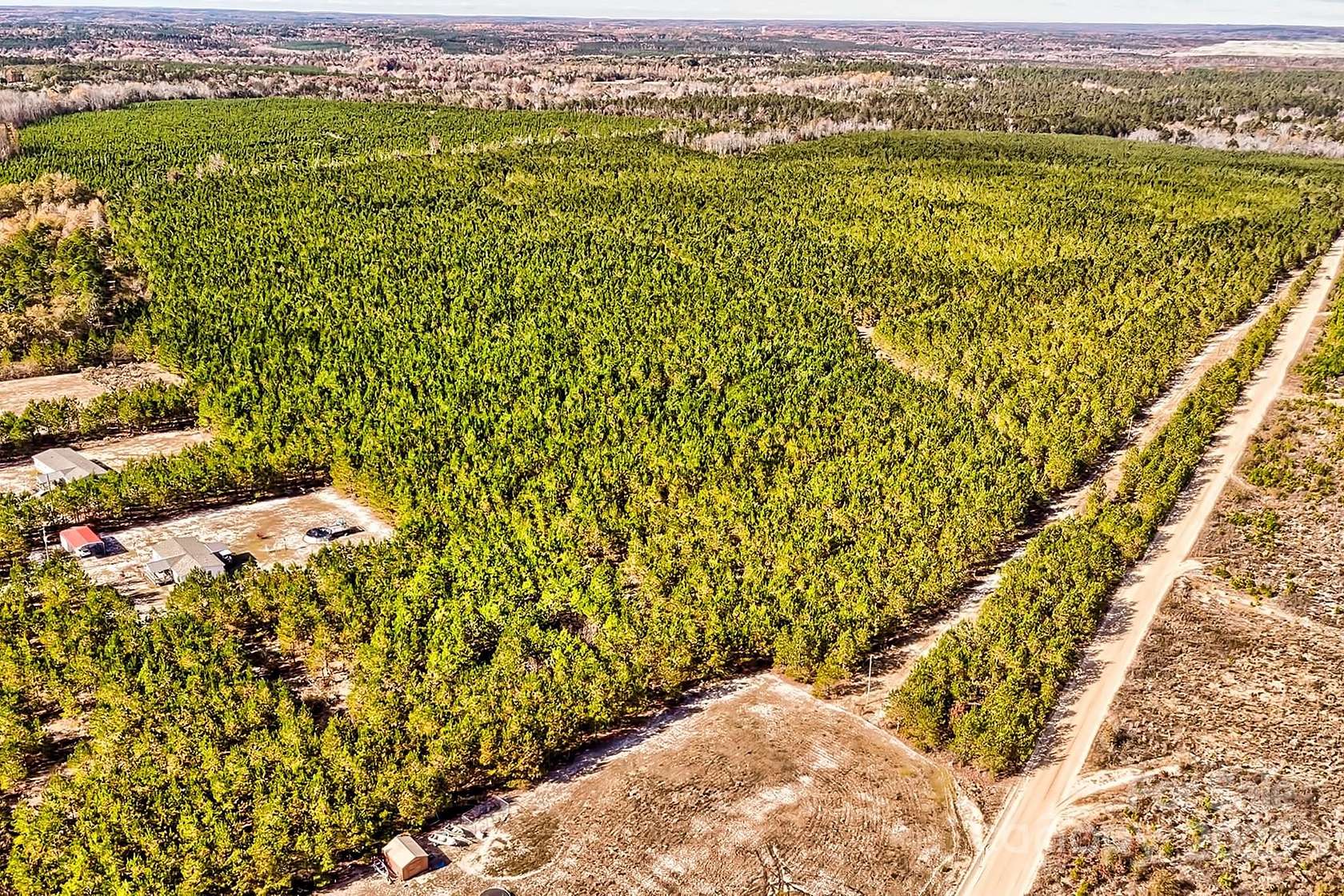 182 Acres of Recreational Land for Sale in Kershaw, South Carolina
