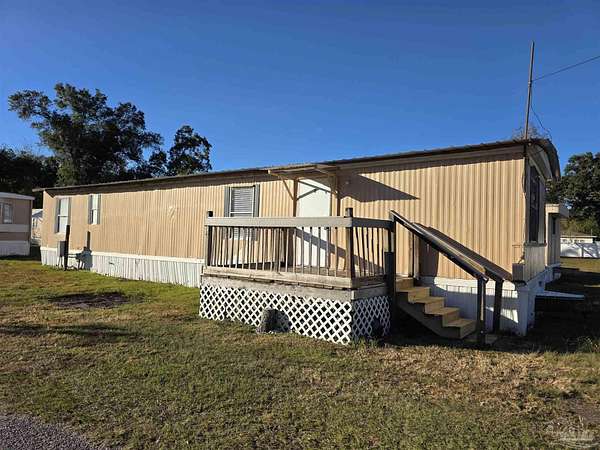 1.55 Acres of Residential Land with Home for Lease in Pensacola, Florida