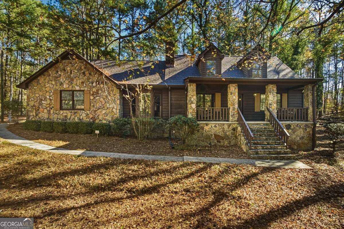 15 Acres of Land with Home for Sale in Griffin, Georgia