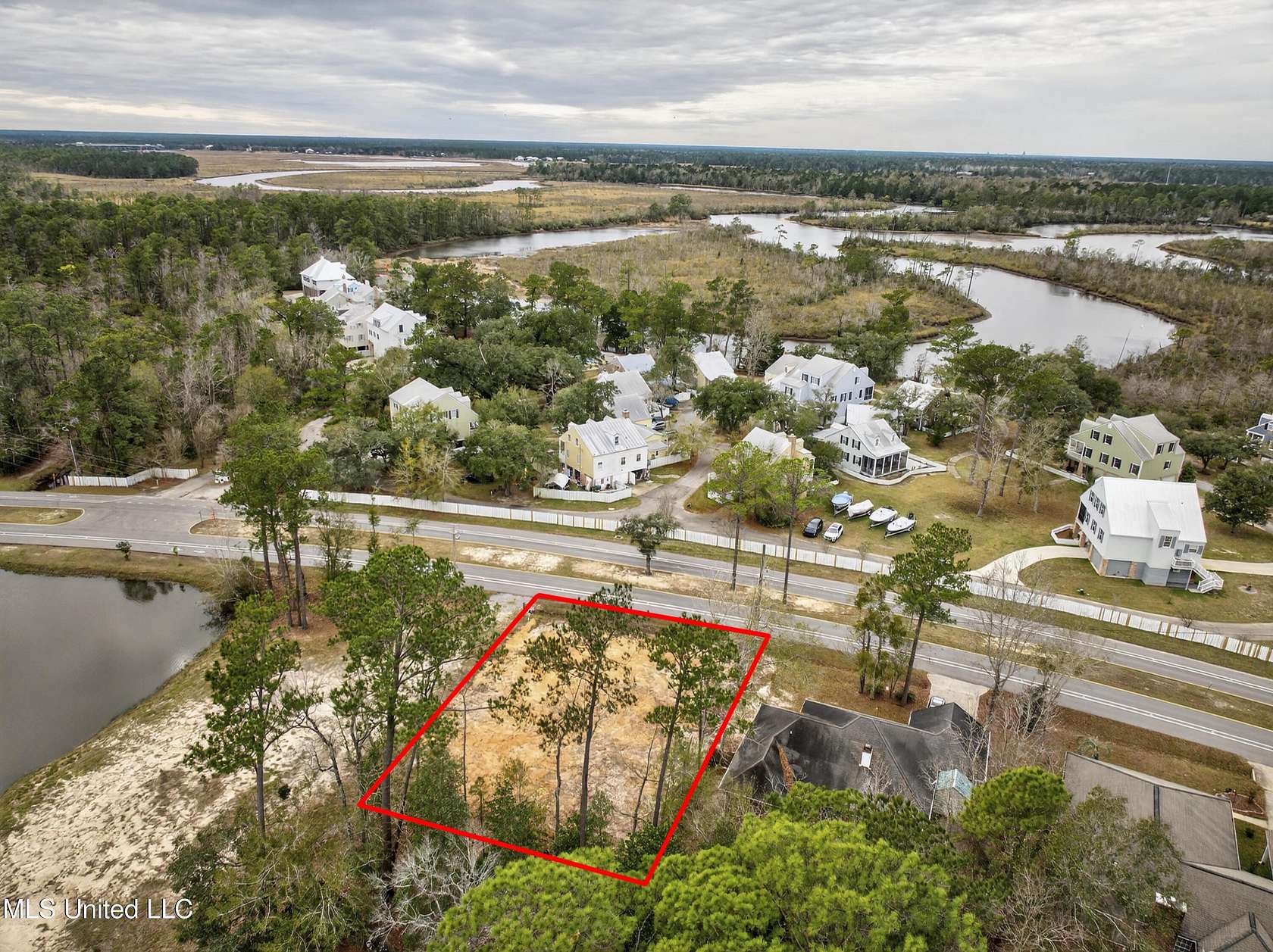 0.25 Acres of Residential Land for Sale in Diamondhead, Mississippi