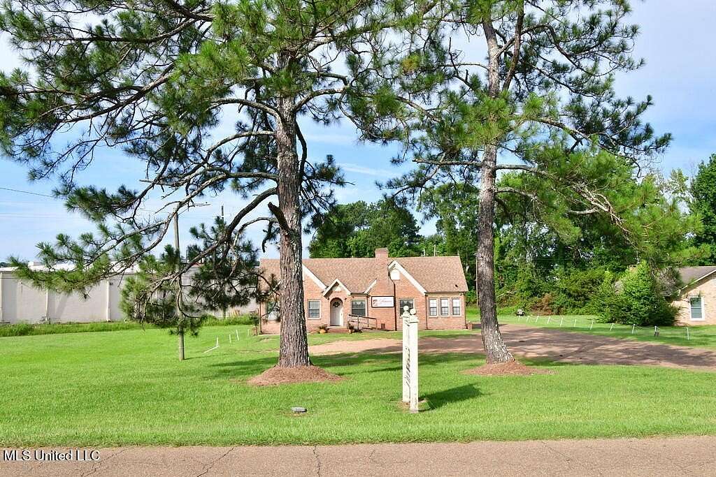 2.29 Acres of Improved Commercial Land for Sale in Brookhaven, Mississippi