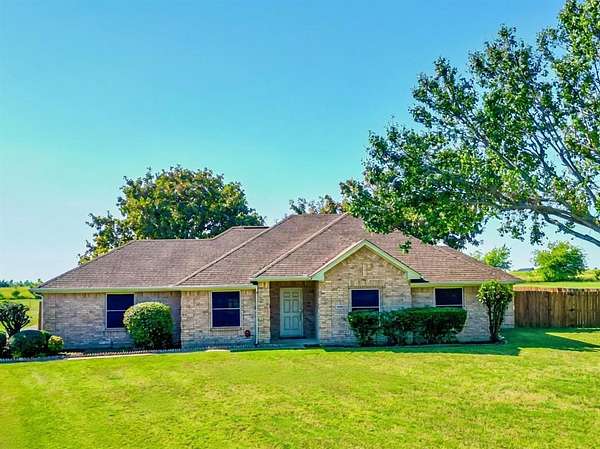 1.5 Acres of Residential Land with Home for Sale in Rockwall, Texas