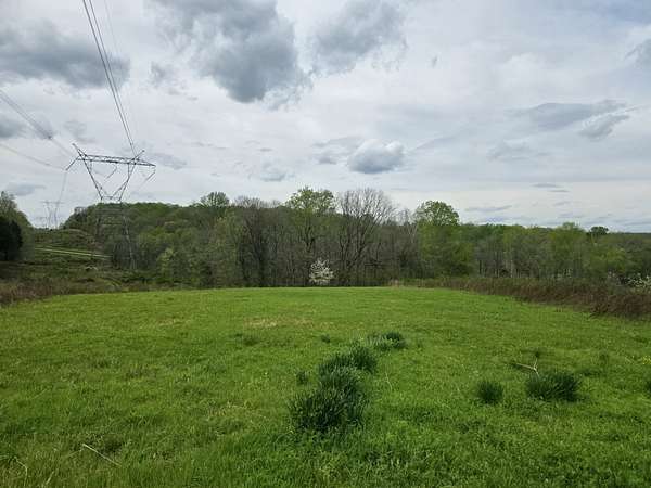 10 Acres of Recreational & Residential Land for Sale in Clarksville, Tennessee