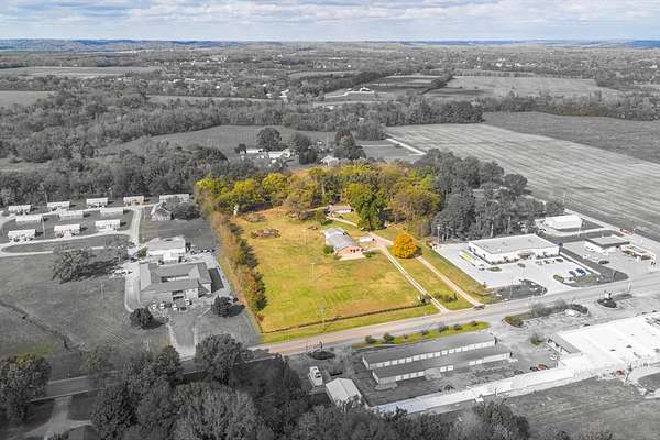 7.53 Acres of Improved Mixed-Use Land for Sale in Columbia, Tennessee