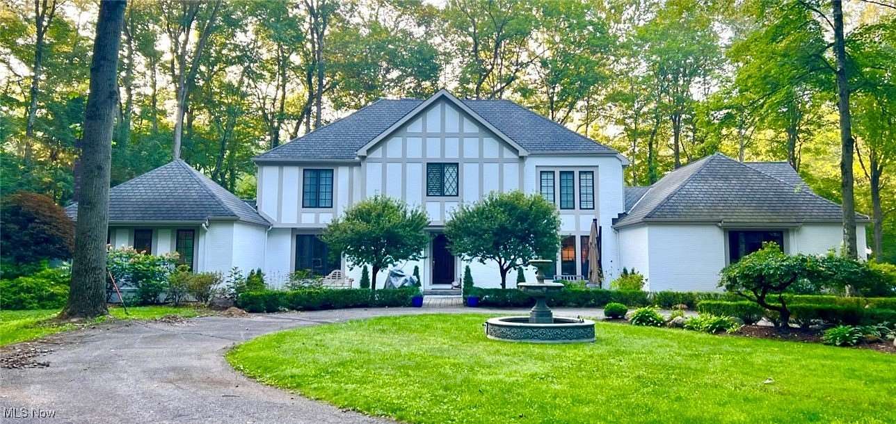 5.34 Acres of Residential Land with Home for Sale in Chagrin Falls, Ohio