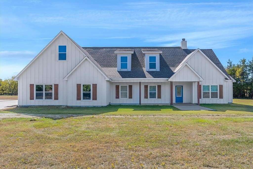 9.53 Acres of Residential Land with Home for Sale in Terrell, Texas