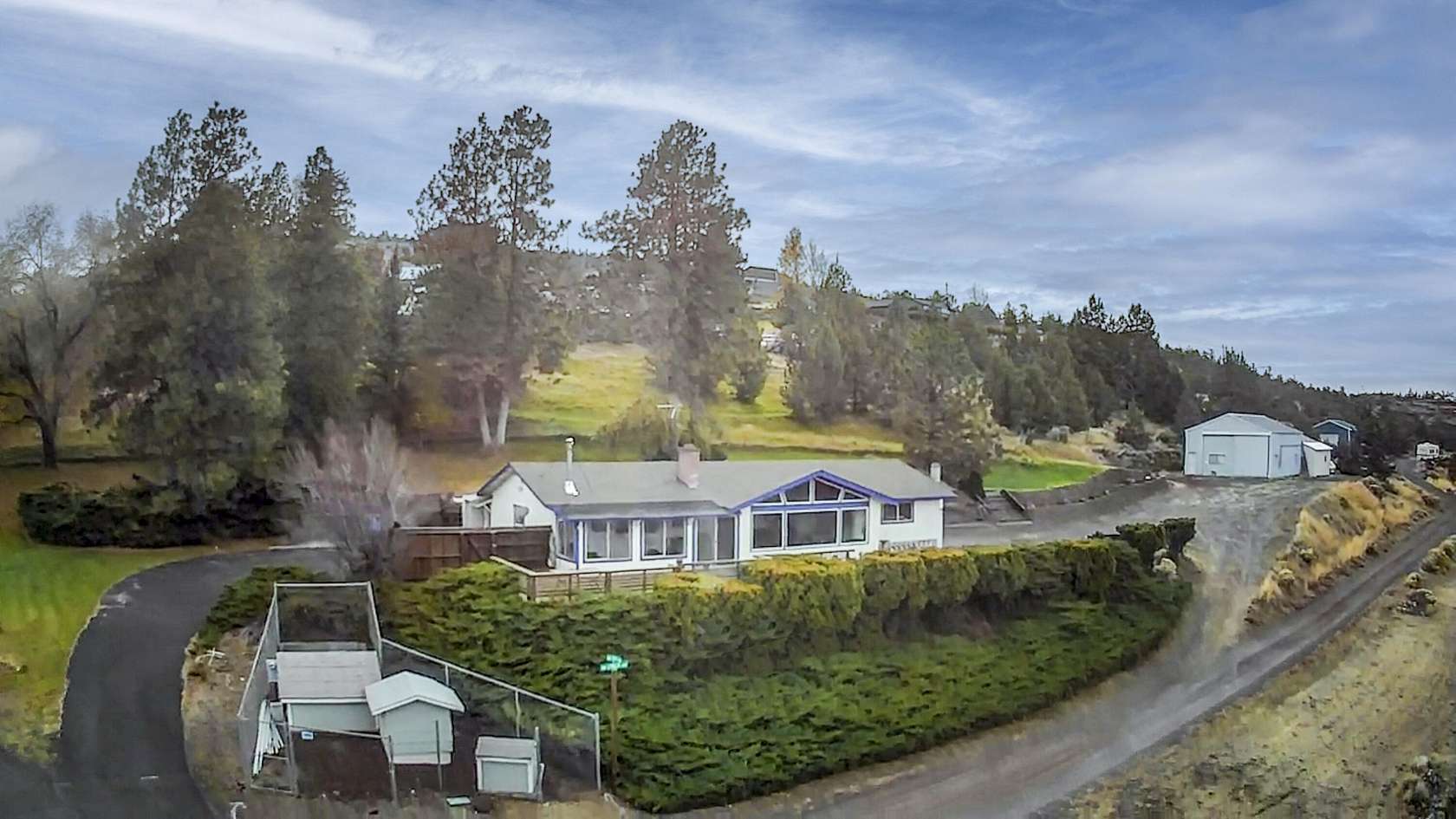 2.32 Acres of Residential Land with Home for Sale in Terrebonne, Oregon