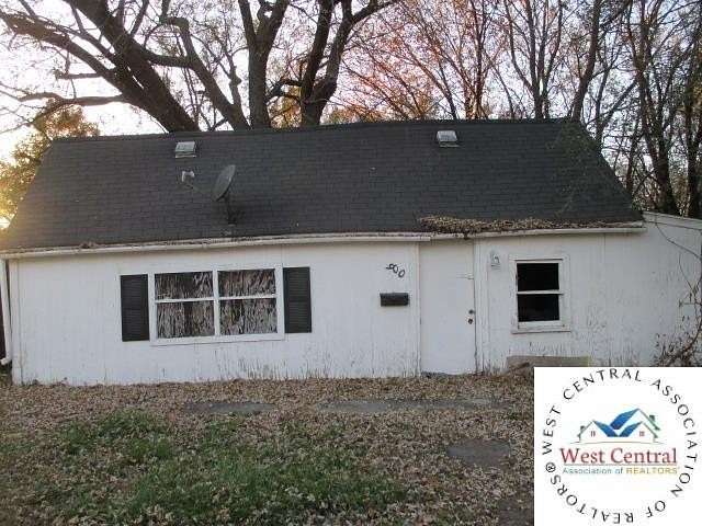 1.87 Acres of Residential Land with Home for Sale in Sedalia, Missouri