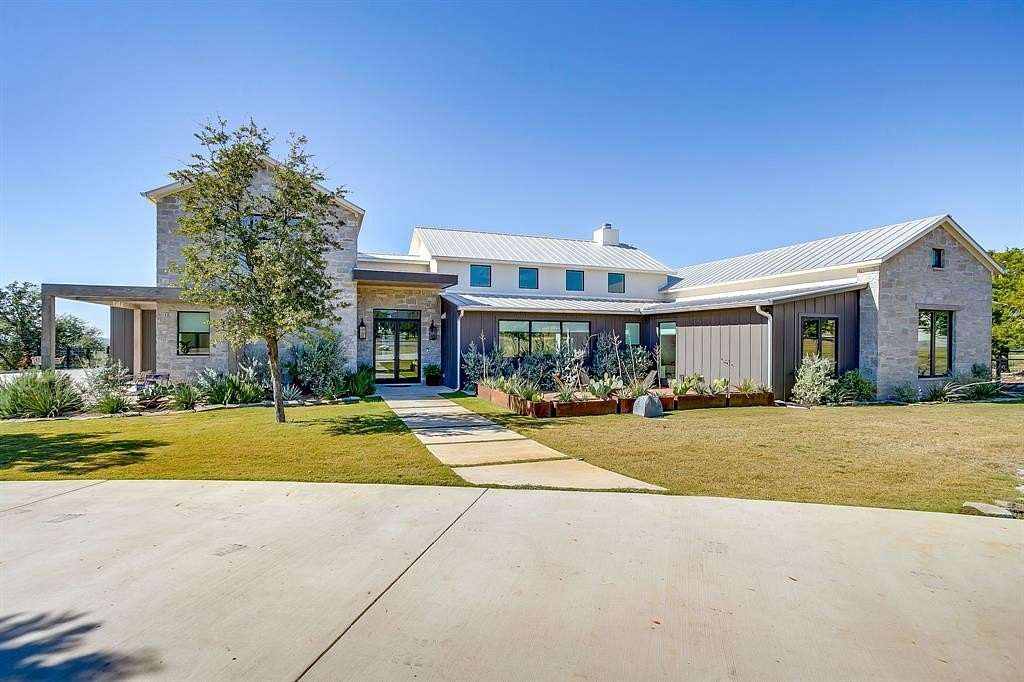 2 Acres of Residential Land with Home for Sale in Weatherford, Texas