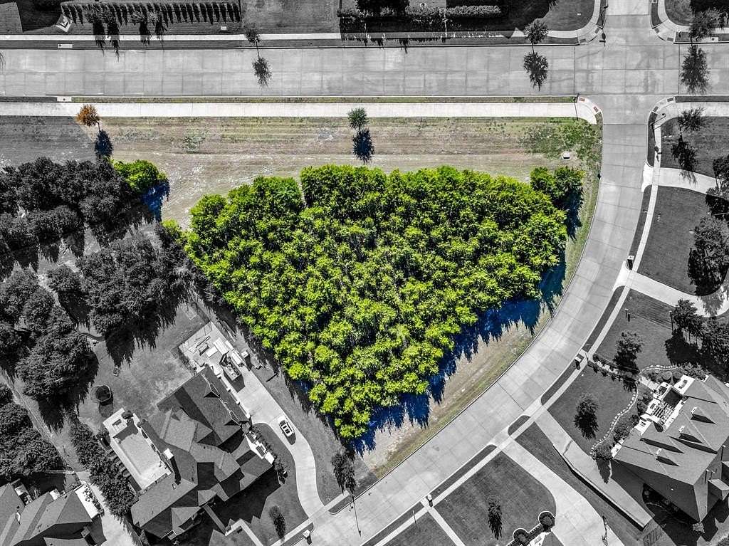 1.36 Acres of Residential Land for Sale in Heath, Texas