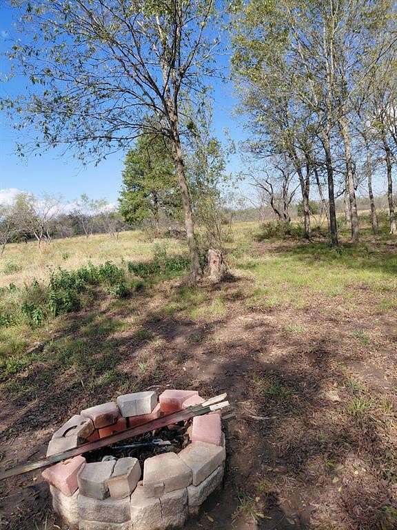 5 Acres of Land for Sale in Streetman, Texas