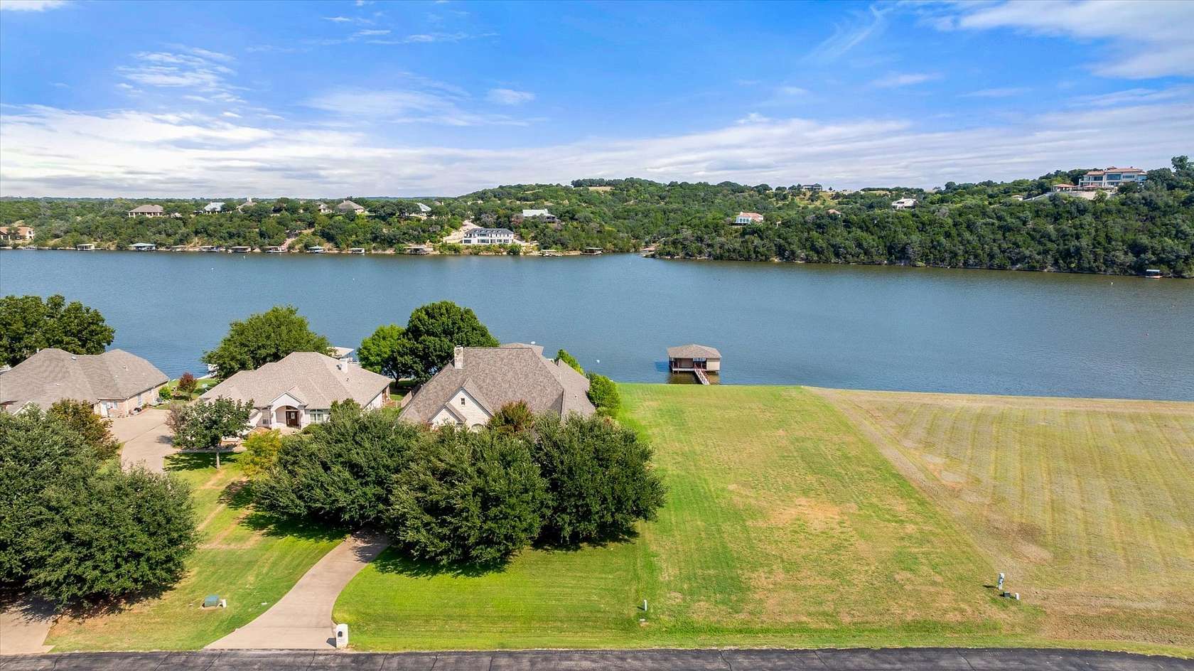 0.92 Acres of Residential Land for Sale in Granbury, Texas