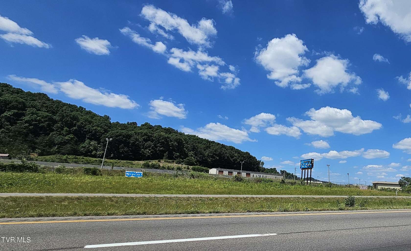 40 Acres of Improved Commercial Land for Sale in Fall Branch, Tennessee