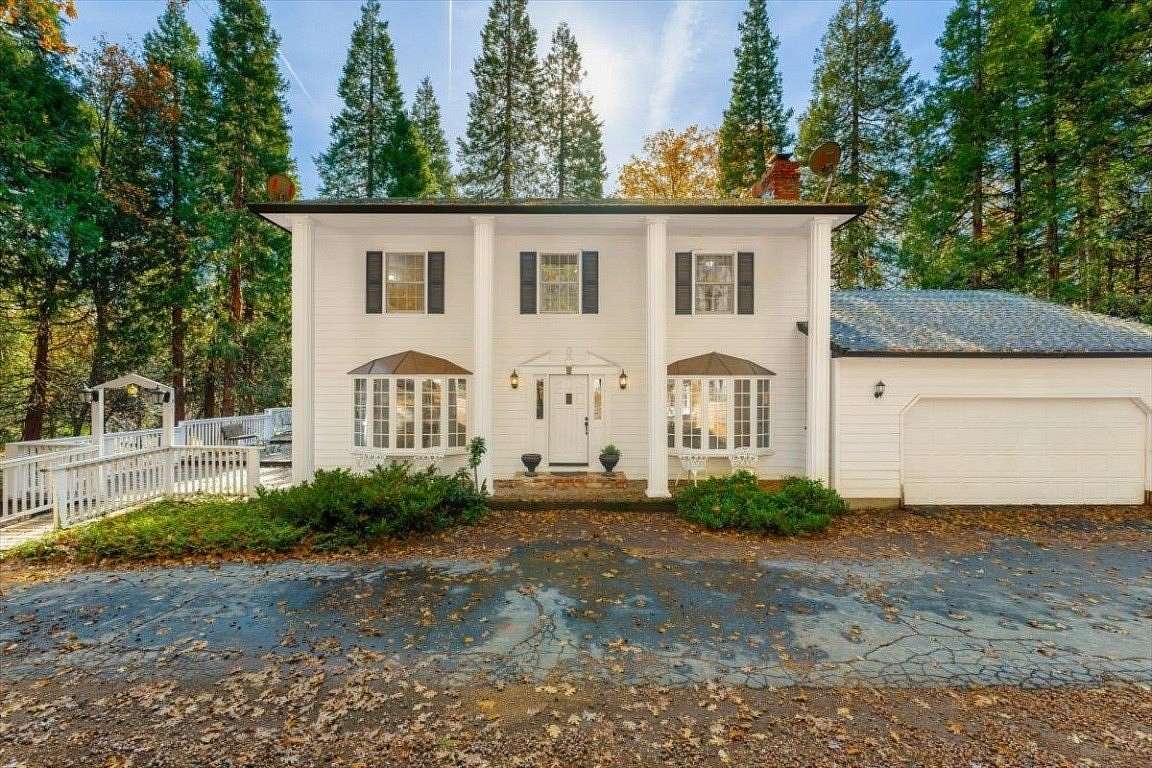 2.87 Acres of Land with Home for Sale in Mount Shasta, California