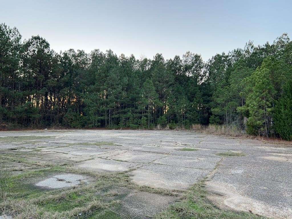 7 Acres of Commercial Land for Sale in Laurel, Mississippi