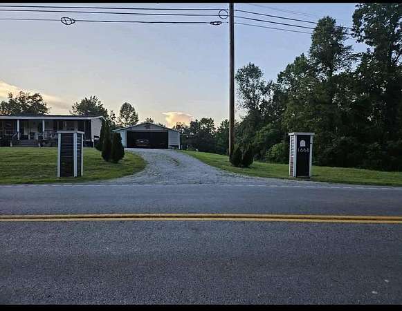 2 Acres of Land for Sale in Beattyville, Kentucky